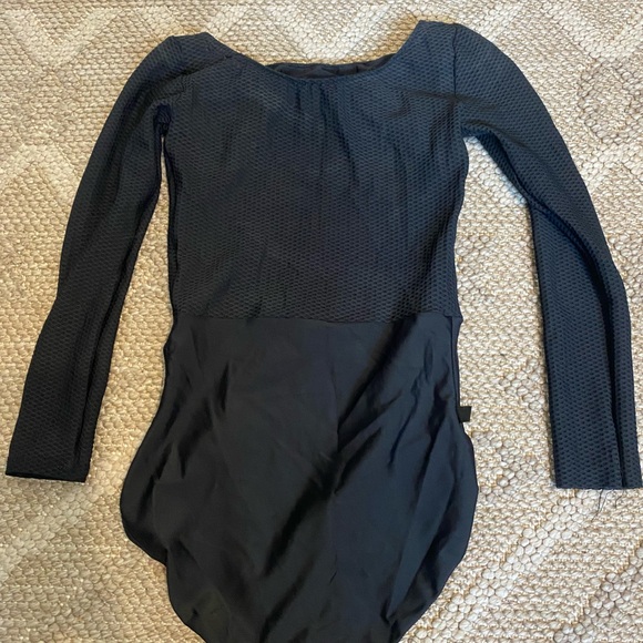 Black Classic Bodysuit with Scoop Neck - Picture 3 of 3